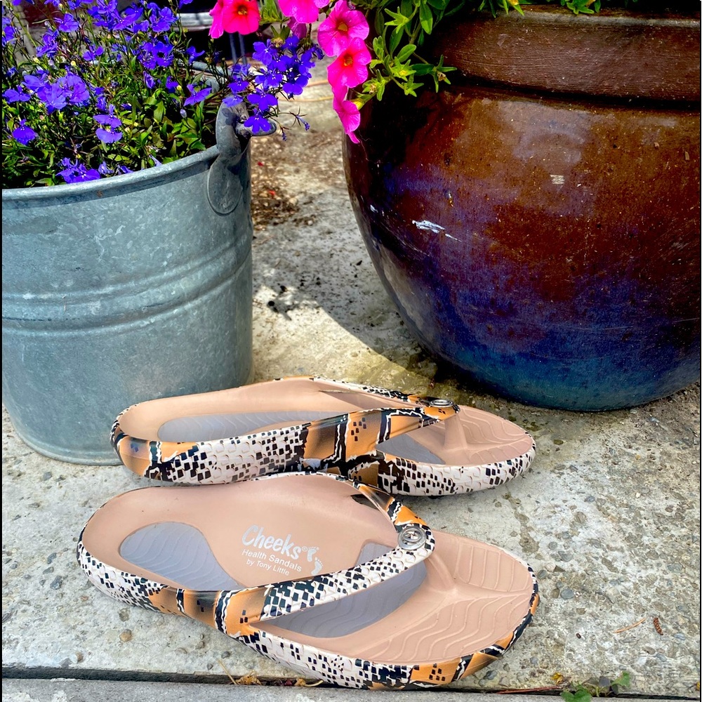 Tony Little Health Sandals.They are snake designed.